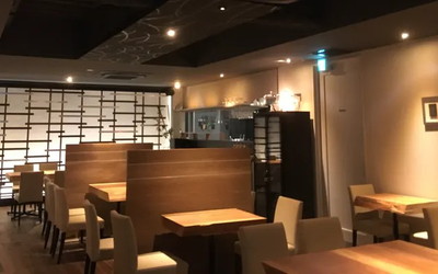 TurnTableRestaurant/ターンテーブル レストランの店内1