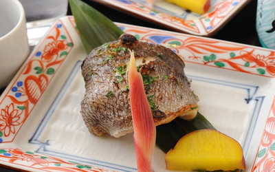 魚料理 渋三吉成/シブサンヨシナリの料理1