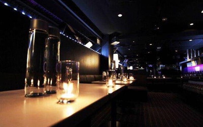 Club NINE 9/ナインの店内2