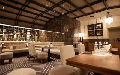 FOUR SEASONS/フォーシーズンの店内2