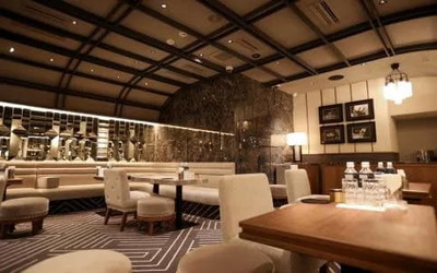 FOUR SEASONS/フォーシーズンの店内2